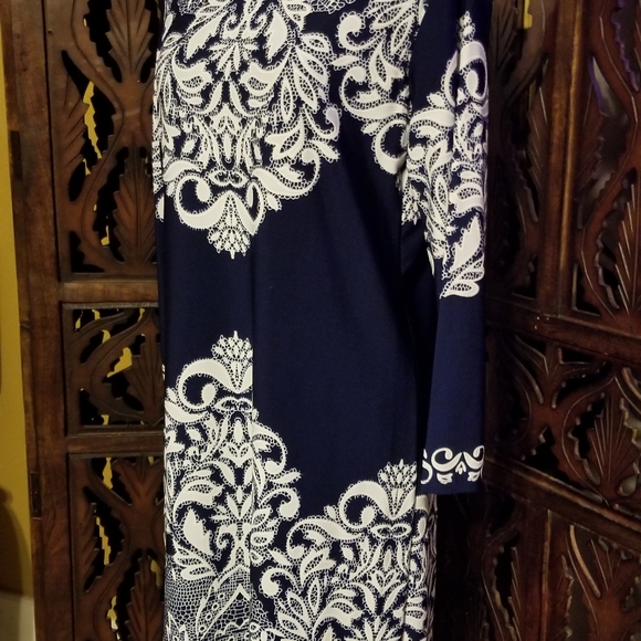 Dress - Picture 2 of 3